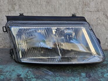 Передние фары: Передняя правая фара Volkswagen 1999 г., Б/у — 2