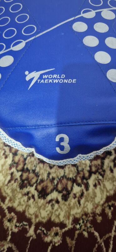 Qoruyucu aksesuarlar: Taekvondo üçün tam qoruyucu dəst – Daedo Komplektin tərkibi: - Daedo — 9