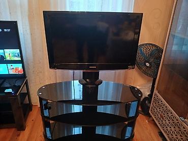 TV altlığı: Samsung LCD TV + şüşə TV stendi (komplekt) - Ekran: təxminən 32" — 1