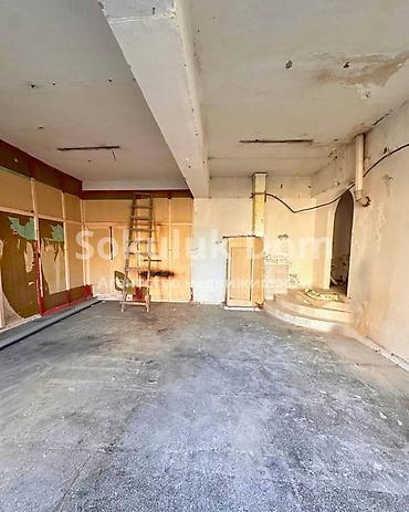 район азия мол: 2 комнаты, 56 м², 104 серия, 1 этаж, ПСО (под самоотделку) — 1