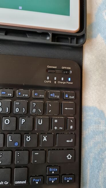 Tableti: Vrhunski tablet sa blutut tastaturom I maskom, nov,koriscen toliko da — 9