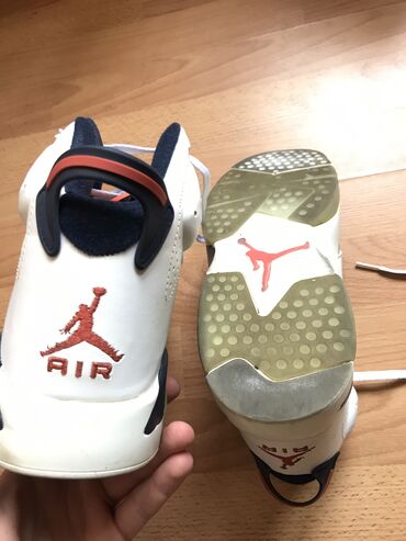 air jordan ayakkabı: Salam, 40 razmer “Jordan” basketbol ücün ayaqqabı satılır, az istifadə