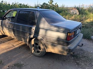 полироль авто: Volkswagen Jetta: 1991 г., Седан — 4