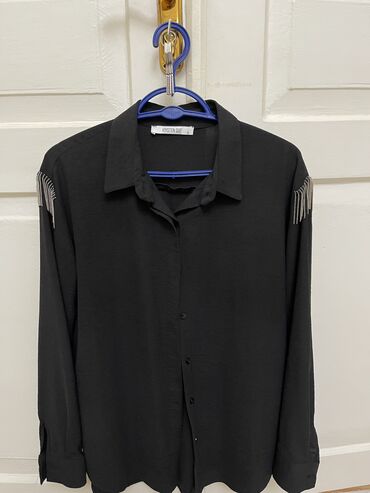 рубашки с коротким рукавом: S (EU 36), цвет - Черный