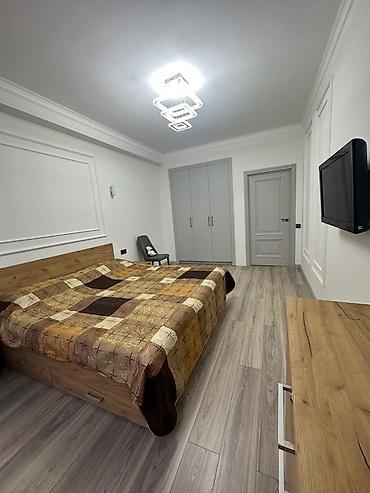 4 ком: 3 комнаты, 125 м², 14 этаж — 8