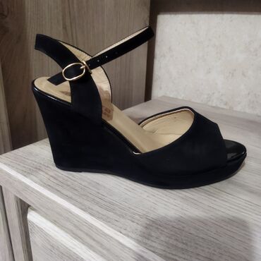 обувь 43 размер: Женские басаножки черного цвета размер 39 в отличном состоянии