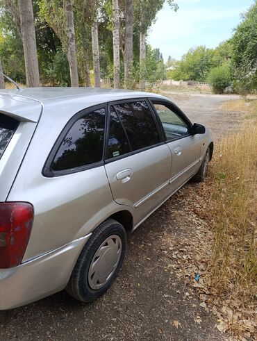 авто крайслер: Mazda 323: 2003 г., 1.6 л, Механика, Бензин, Хэтчбэк