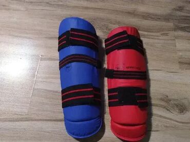 Borilački sportovi: 1. Štitnici za noge za Borilacke sportove novi ima po jedan komad 2 — 3