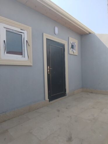 Həyət evləri və villaların satışı: Binəqədi qəs. 3 otaqlı, 75 kv. m, Yeni təmirli