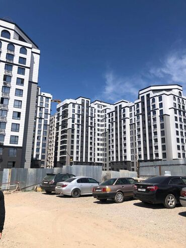 продаю офис 107 м² с ремонтом с мебелью административное здание 1 этаж: Сатам Офистик 159 кв. м, Ремонтсуз, Эмерексиз, Көп кабаттуу имарат, 1 кабат
