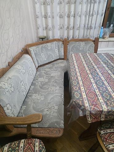 stolustu sufreler: Mətbəx/nahar dəsti – künc divanı, masa və stullar - Tərkib: L formalı — 2