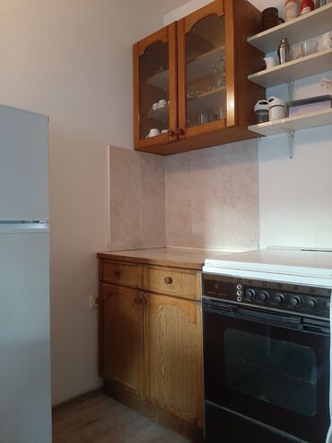 kupujem prodajem cipelarnik: Kitchen cabinets, Used