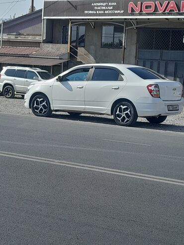 машина на 200000: Chevrolet Cobalt: 2013 г., 1.5 л, Механика, Бензин, Седан