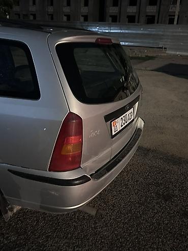 бишкек мото: Ford Focus: 2004 г., 1.8 л, Кол менен иштөөчү, Бензин, Универсал — 4