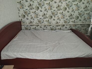 двуспальная кровать с подъемным механизмом: Кровать