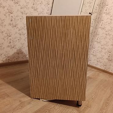 vinil divar: Mətbəx mebelinin skafidir.skafin içindən çıxarılıb — 1
