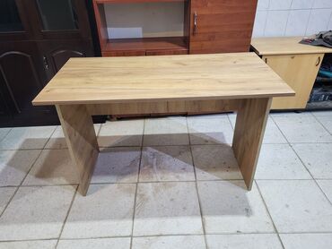 Ofis masaları: Ofis masalari yenidir.yazi masalari uzunluq 120 sm eni 60 sm hundurluk — 7