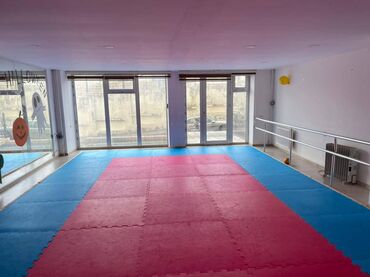 Digər kommersiya daşınmaz əmlakı: Həzi aslanov metrosuna yaxin Gəncə prospektində yerləşən obyekt ofis — 12