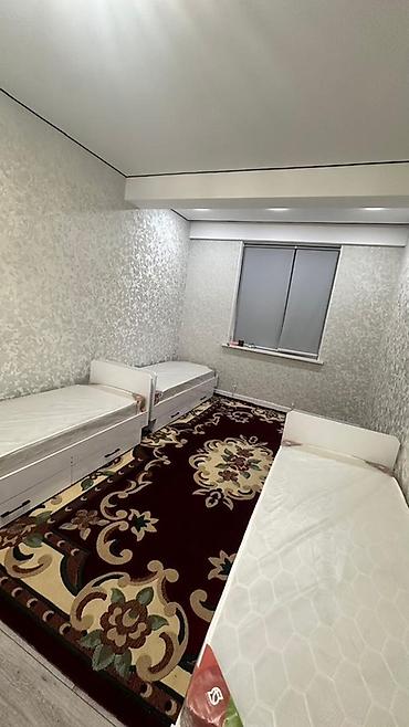 Долгосрочная аренда комнат: Восток 7. Мадина базар жакта. Срочно ‼️ 2 комната квартиранын залына — 2