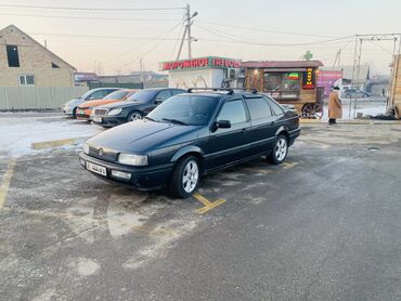 hella: Volkswagen Passat: 1990 г., 2 л, Механика, Газ