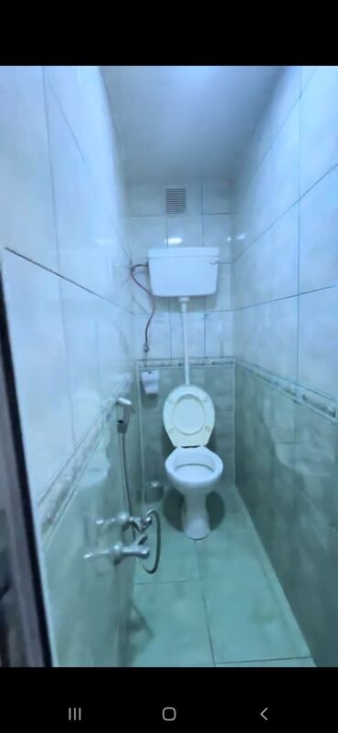 Köhnə tikili: Ev yerləşir Azəritifaqda praspektə baxan binanın arxasındakı -da lalafo.az — 5 Köhnə tikili: Ev yerləşir Azəritifaqda praspektə baxan binanın arxasındakı — 5