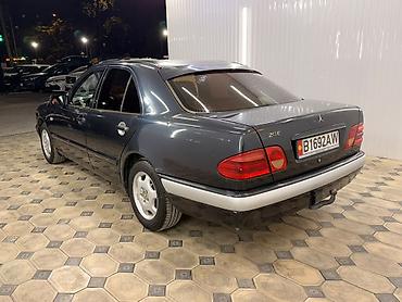 Продажа авто: Mercedes-Benz E-Class: 1995 г., 2 л, Механика, Бензин, Седан — 4