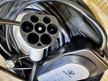 byd adapter: Bu cihaz Gbt başlığı ilə çalışan bütün elektrikli avtomobillərə — 1