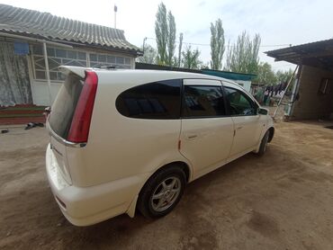 продаю хонда стрим: Автомобиль Honda Stream, практичный минивэн белого цвета. Отличается