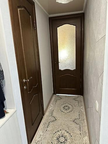 Продажа квартир: 2 комнаты, 43 м², 5 мкр 104 серия, 4 этаж — 4