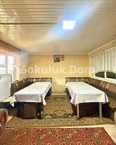 барачный дом: 🏠Продается дом в с. Сокулук, верхняя зона 🟡 Комнаты: 4 🟡 — 3