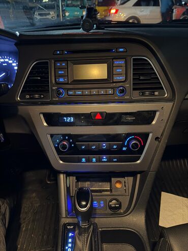 Hyundai: Hyundai Sonata: 2019 г., 2 л, Автомат, Газ, Седан at lalafo.kg — 14 Hyundai: Hyundai Sonata: 2019 г., 2 л, Автомат, Газ, Седан — 14