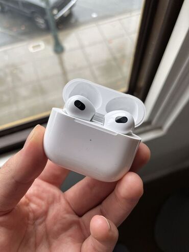 коробка airpods: AirPods 3 Продаю свои оригинальные AirPods 3 поколения есть зарядка