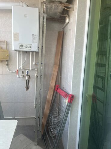 Ev üçün digər mallar: Q formalı aliminimum ev nerdivani agir vü mohkemdi 8pillenli remont
