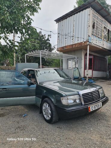 Mercedes-Benz: Mercedes-Benz 220: 1993 г., 2.2 л, Автомат, Бензин, Седан