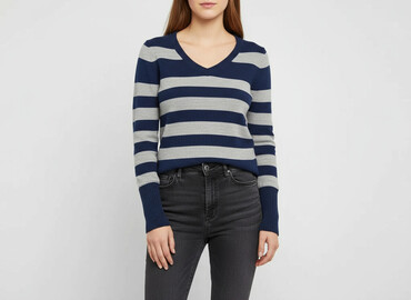 Jumpers: Women`s sweater, size M