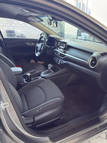 дешевые машины: Kia K3: 2019 г., 1.6 л, Вариатор, Бензин, Седан — 7