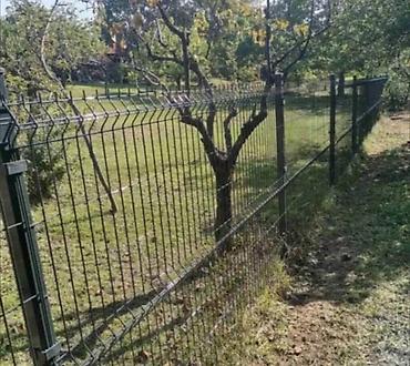 Proizvodi od rolovanog metala, metalni kanali: Panel 3d 153x200 4mm. Panelna ogradafence system dooTel.Bulevar Kralja — 8