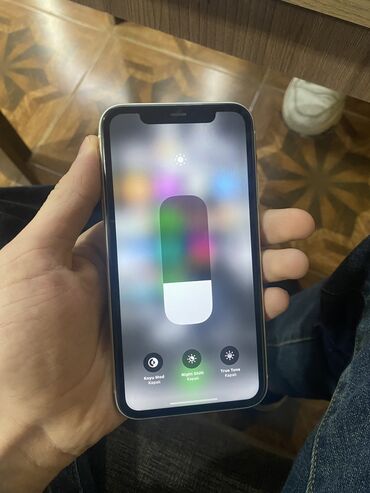 Apple iPhone: IPhone 11, 64 GB, White Titanium, Face ID