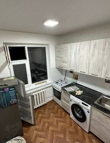 срочно продается квартира: 1 комната, 33 м², 104 серия, 4 этаж, Косметический ремонт