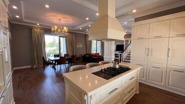 Həyət evləri və villaların satışı: Şüvəlan qəs. 5 otaqlı, 423 kv. m, Yeni təmirli — 12