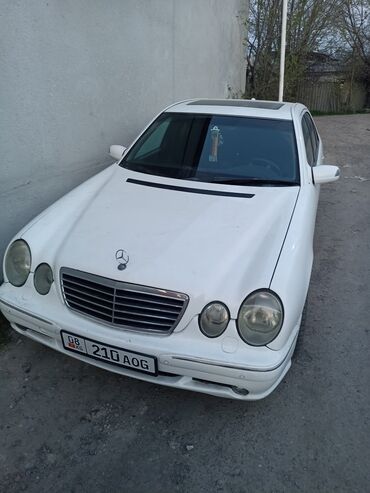 210 белый: Mercedes-Benz A 210: 2001 г., 3.2 л, Автомат, Бензин, Седан