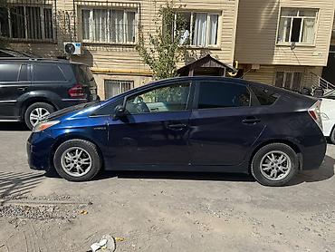 tayota progres: Toyota Prius: 2013 г., 1.8 л, Гибрид, Хэтчбэк — 2
