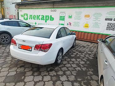 Chevrolet: Chevrolet Cruze: 2010 г., 1.8 л, Автомат, Бензин, Седан at lalafo.kg — 2 Chevrolet: Chevrolet Cruze: 2010 г., 1.8 л, Автомат, Бензин, Седан — 2
