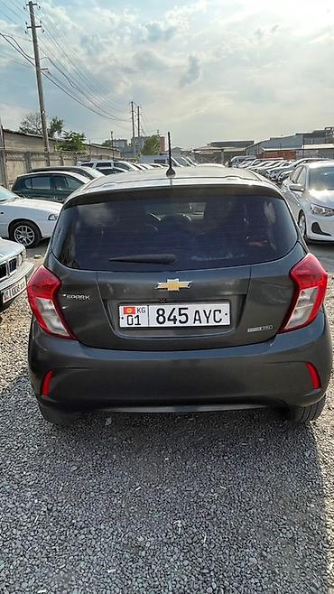Chevrolet Spark: 2018 г., 1 л, Автомат, Бензин, Хэтчбэк at lalafo.kg Chevrolet Spark: 2018 г., 1 л, Автомат, Бензин, Хэтчбэк