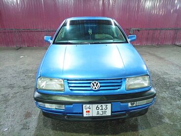 Volkswagen: Volkswagen Vento: 1994 г., 1.8 л, Механика, Бензин, Седан