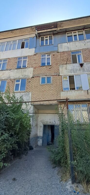 дом карпинка: 3 бөлмө, 77 кв. м, Жеке план, 1 кабат, Эски ремонт