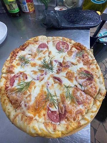 Повара: Ющю работу . Повар универсал.Стаж имеется.
С ежедневным расчётом — 15