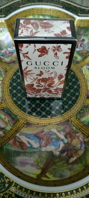 qadınlar üçün polupalto: GUCCİ BLOOM 50ml
CHLOE 50ml

Hər biri80AZN türkiyədən alınıb bağlıdır