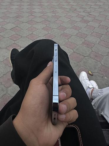 чехол на айфон 13 про: IPhone 13 Pro, Б/у, 256 ГБ, Sierra Blue, Чехол, 78 % — 3