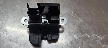 lpg znak: BRAVA PRTLJAZNIKA ZA SEAT LEON - 5F4827505C | Brava prtljaznika Seat — 1